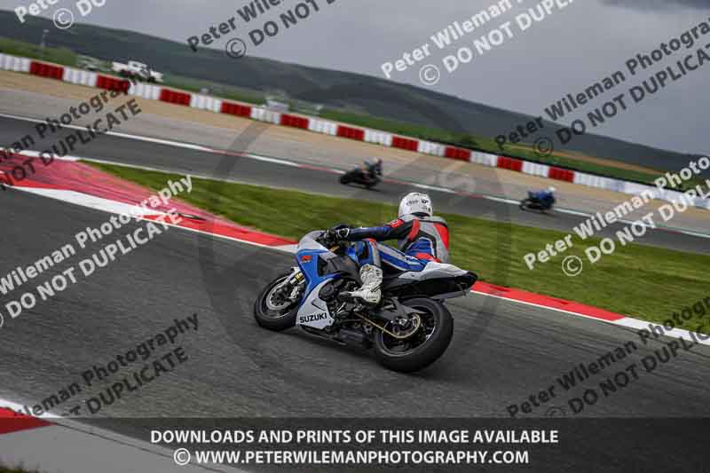 cadwell no limits trackday;cadwell park;cadwell park photographs;cadwell trackday photographs;enduro digital images;event digital images;eventdigitalimages;navarra;no limits trackdays;peter wileman photography;racing digital images;trackday digital images;trackday photos